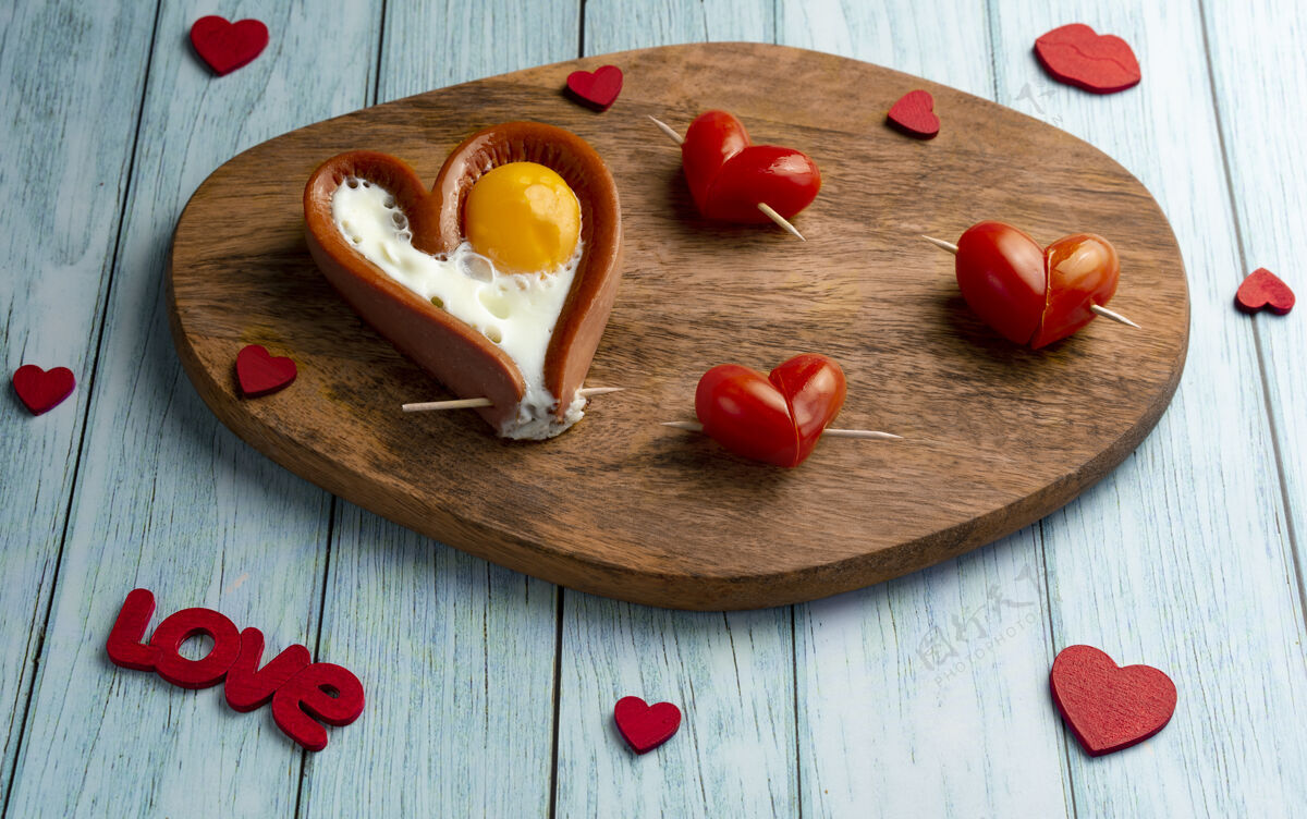 饭心形香肠的浪漫早餐番茄心水平方向晚餐食物甜食