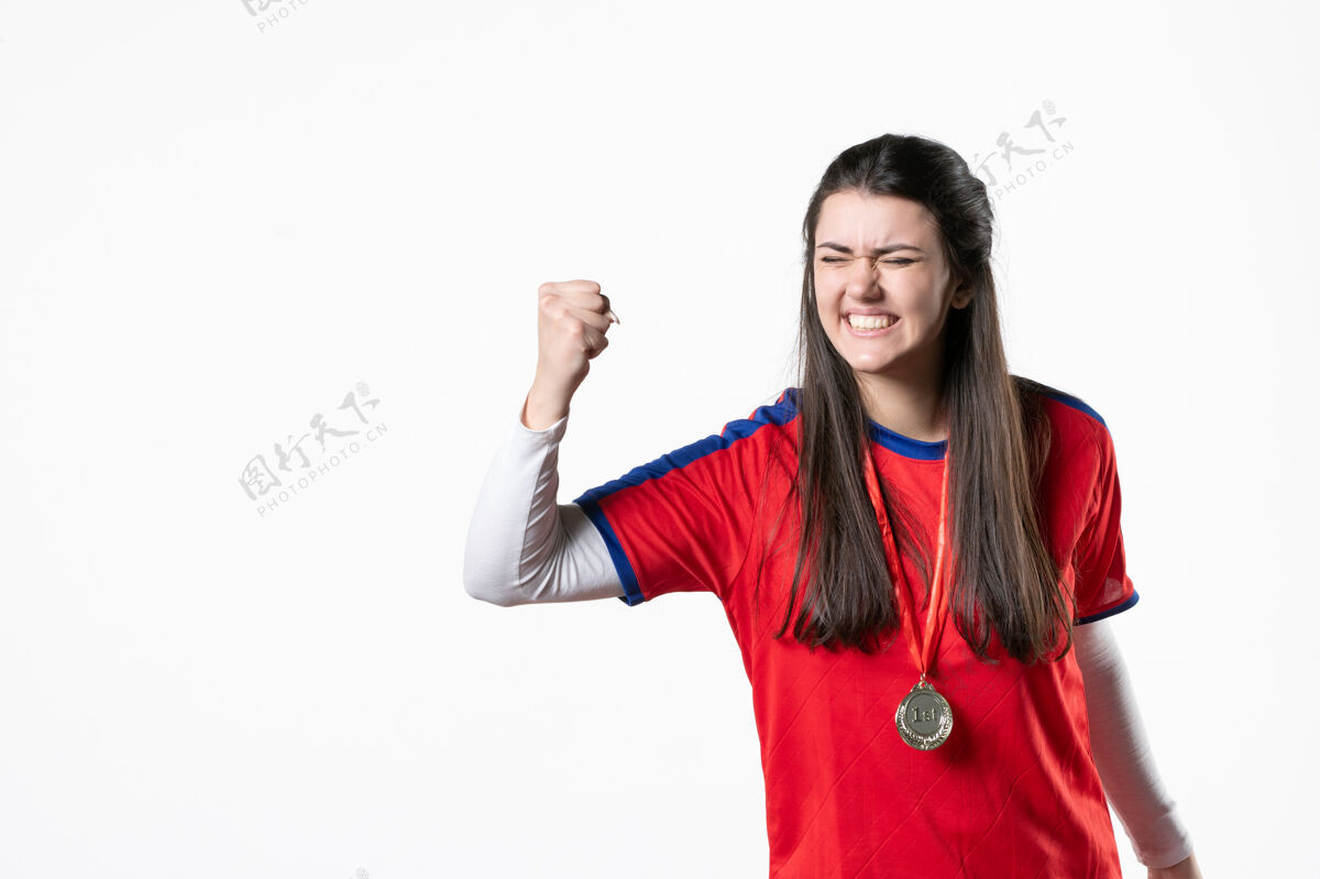微笑正面图为获得奖牌的女选手欢呼人物成功成人