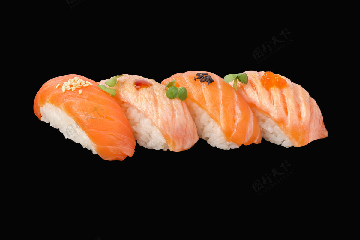 米饭Nigiri寿司套装挪威新鲜和油炸三文鱼 sriracha沙司 微绿 芝麻 鱼子酱烟金枪鱼Maki