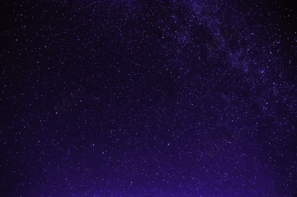 天文学夜空上的星星紫黑色的星空与银河系空间宇宙恒星
