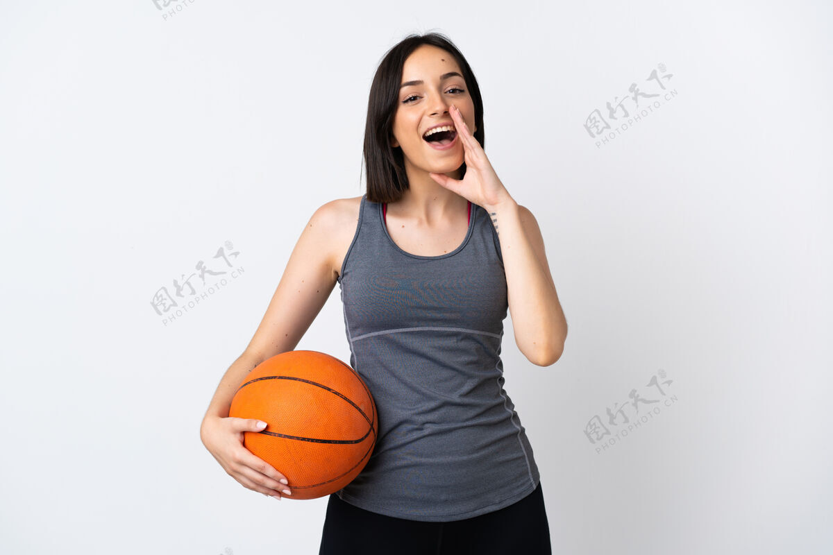 嘴巴孤立背景下的体育女孩爱好运动员运动员