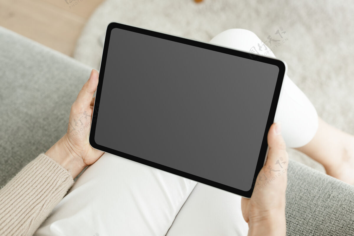 黑屏手持数字平板电脑与空白黑屏平板电脑科技人
