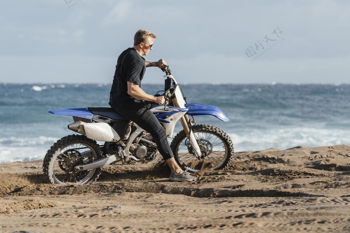 模型夏威夷骑摩托车的人夏威夷摩托车夏威夷群岛