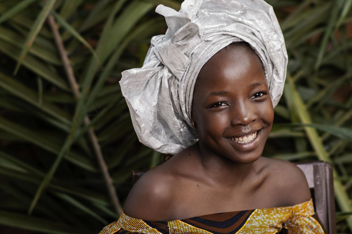 非洲特写快乐非洲女孩肖像孩子肖像生活方式