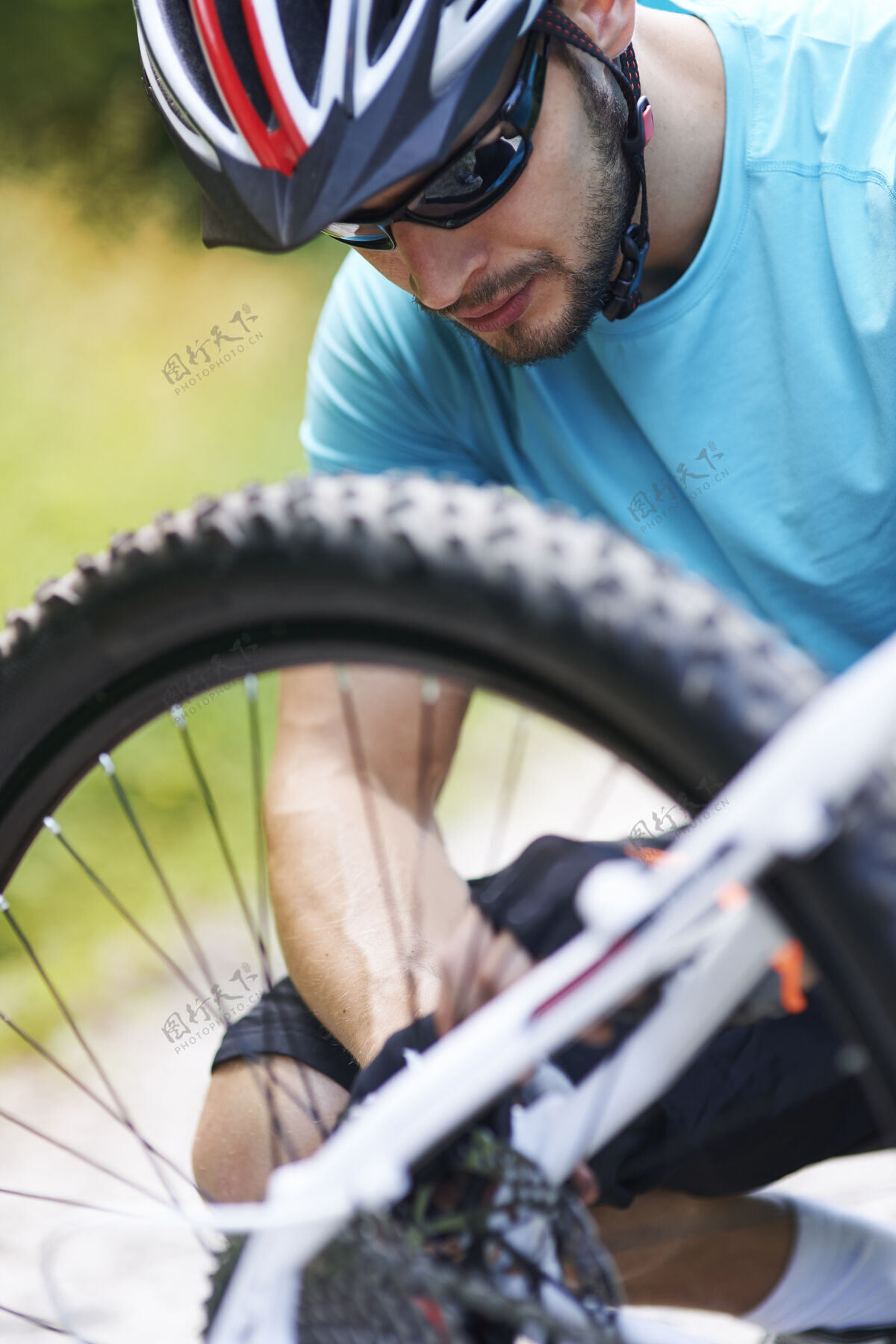 自行车我不知道怎么了运动服防护运动服损坏