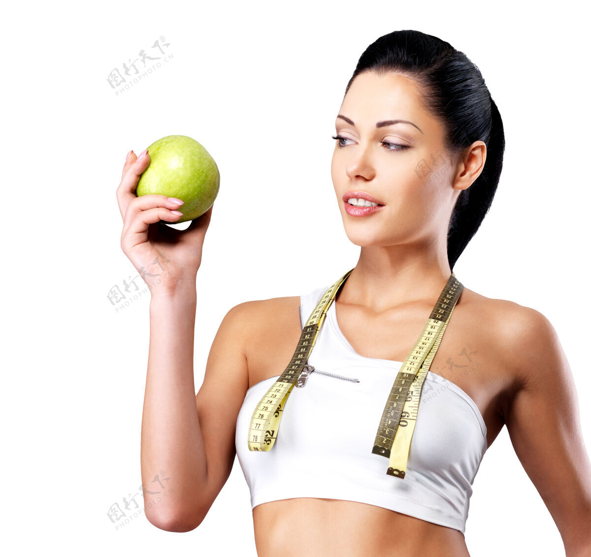 人一个健康的女人的肖像与苹果和一瓶水健康的健身和饮食生活方式的概念苹果生活方式健康生活方式