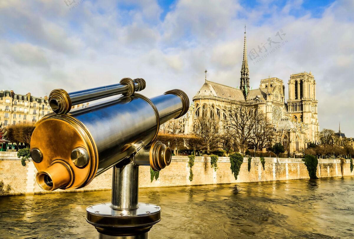 城市双筒望远镜俯瞰着法国巴黎的一座建筑地方城市建筑