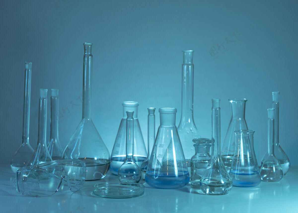 科学蓝色背景的玻璃器皿水平玻璃器皿工业